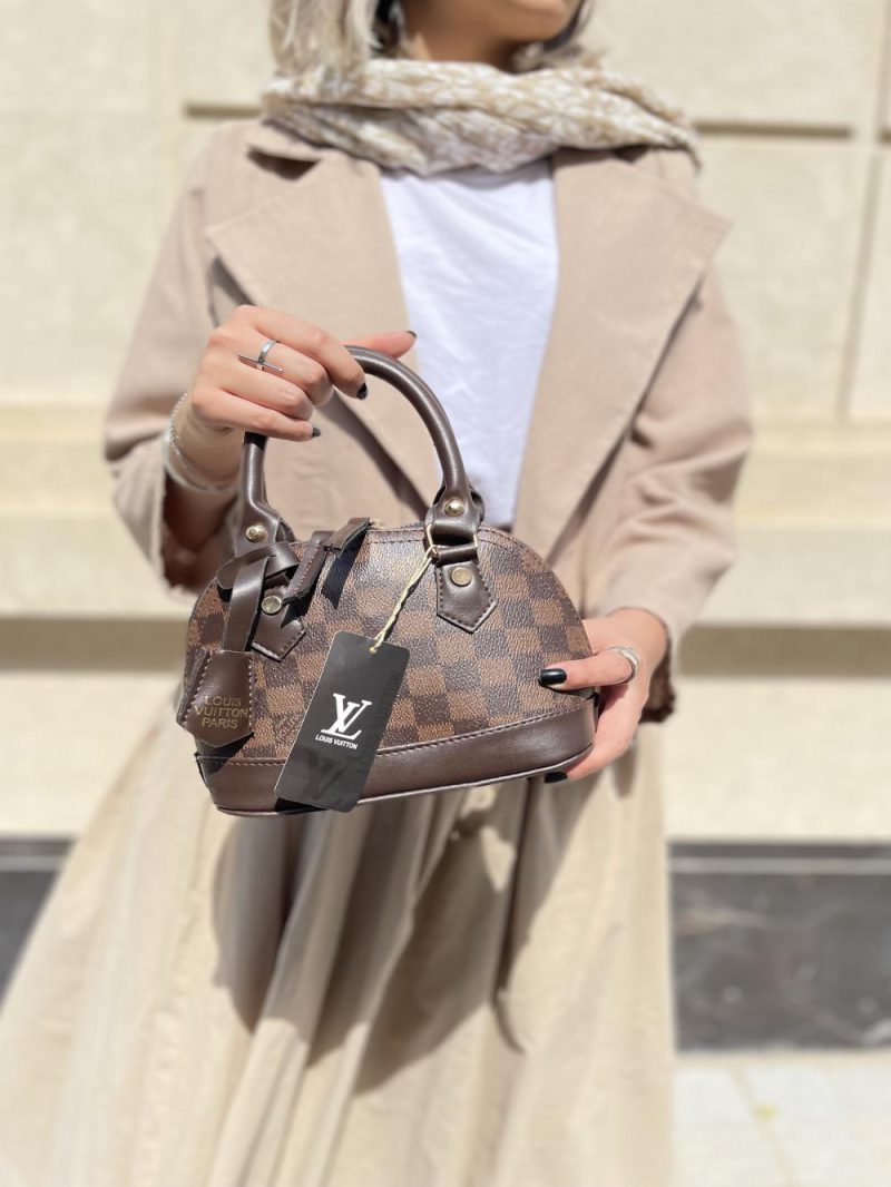 مینی بگ زنانه قهوه ای رنگ طرح گوچ