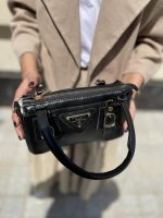 کیف دوشی و دستی زنانه پاسپورتی مشکی رنگ