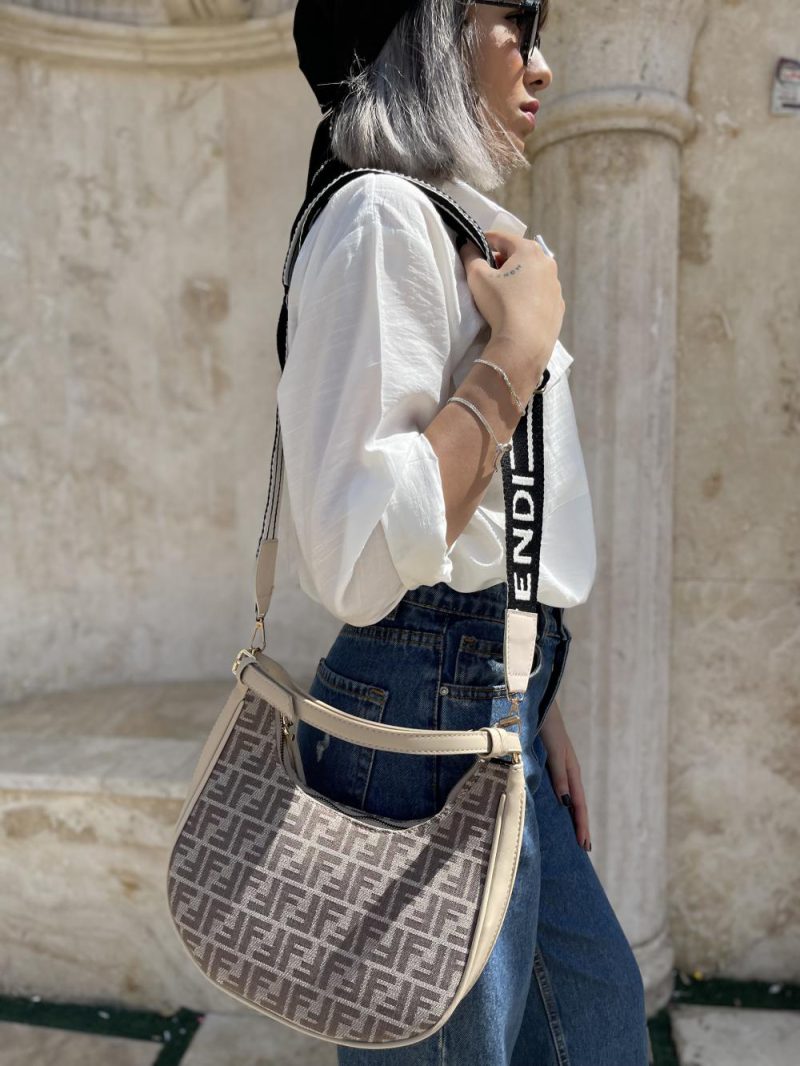 کیف دوشی و دستی زنانه فندی