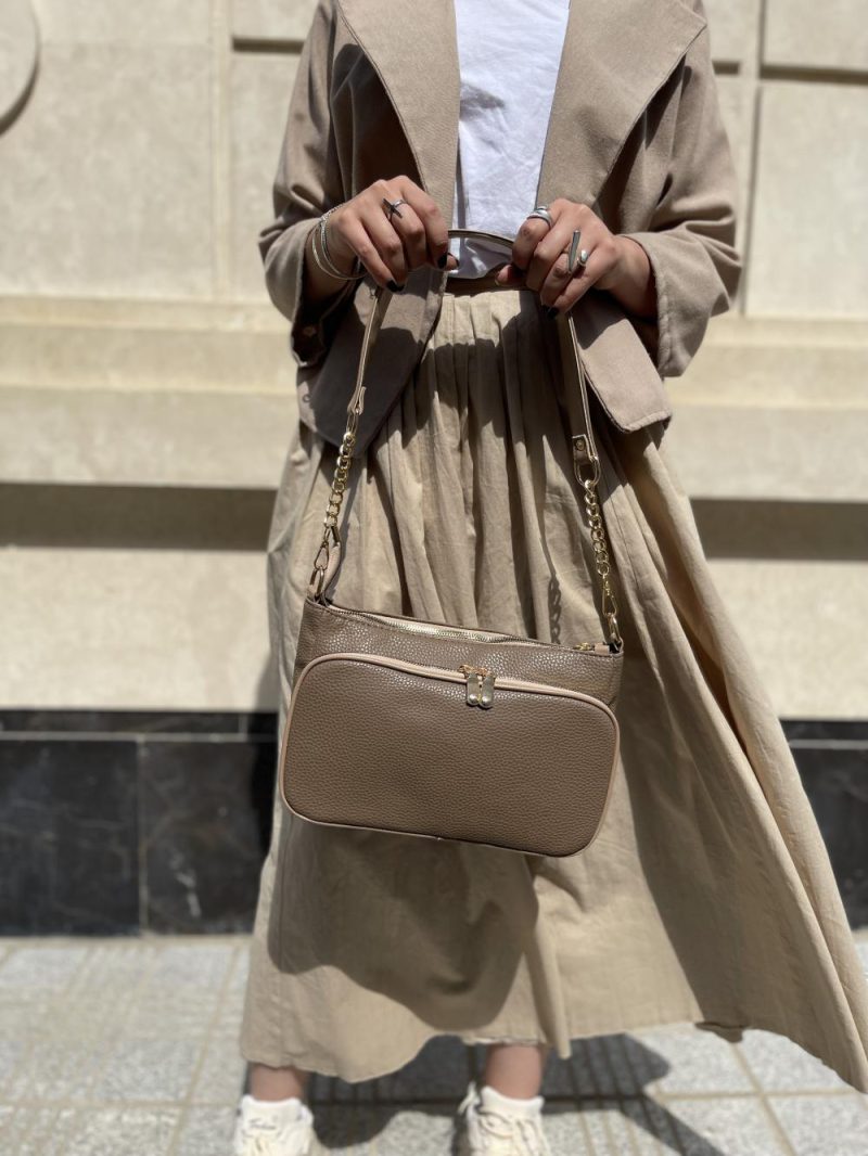 کیف دوشی زنانه چرم قهوه ای روشن