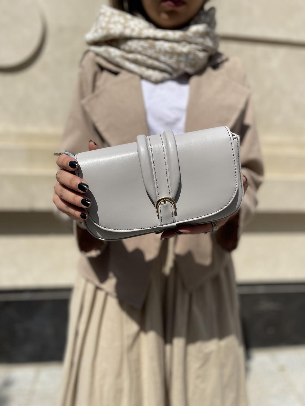 کیف دوشی زنانه رنگ طوسی روشن