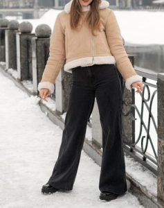 استایل شلوار بوت کات با کاتپشن