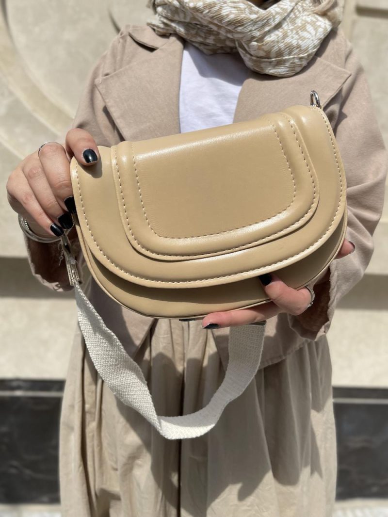کیف دوشی زنانه چرم کرم رنگ