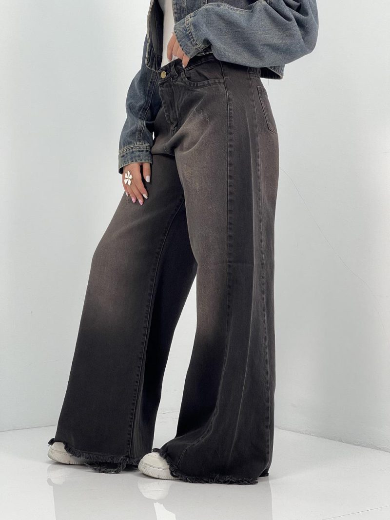 شلوار جین زنانه شافل بگ با سنگشور کرم قهوه ای