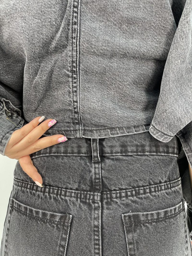 شلوار جین زنانه شافل بگ زغالی با سنگشور صدفی از بغل