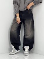 شلوار جین زنانه بالونی کارپنتری مشکی با سنگشور سفید