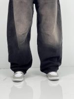 شلوار جین زنانه بالونی کارپنتری مشکی با سنگشور سفید