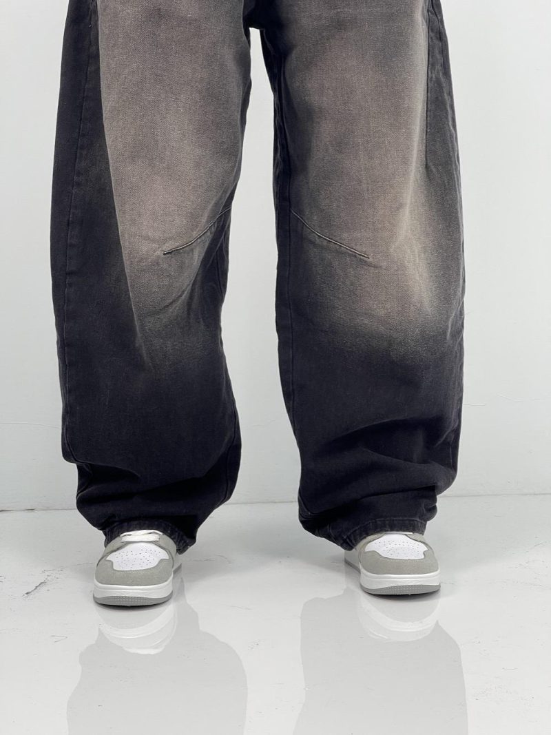 شلوار جین زنانه بالونی کارپنتری مشکی با سنگشور سفید