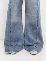 شلوار جین زنانه شافل آبی روشن