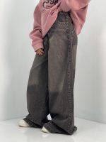 شلوار جین زنانه سوپر بگ زغالی با سنگشور کرم قهوه ای