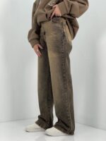 شلوار جین زنانه نیم بگ قهوه ای